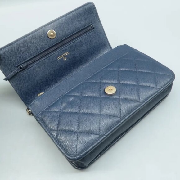 100% Authentic CHANEL Wallet on Chain Navy Leather Shoulder Bag - Picture 8 of 11